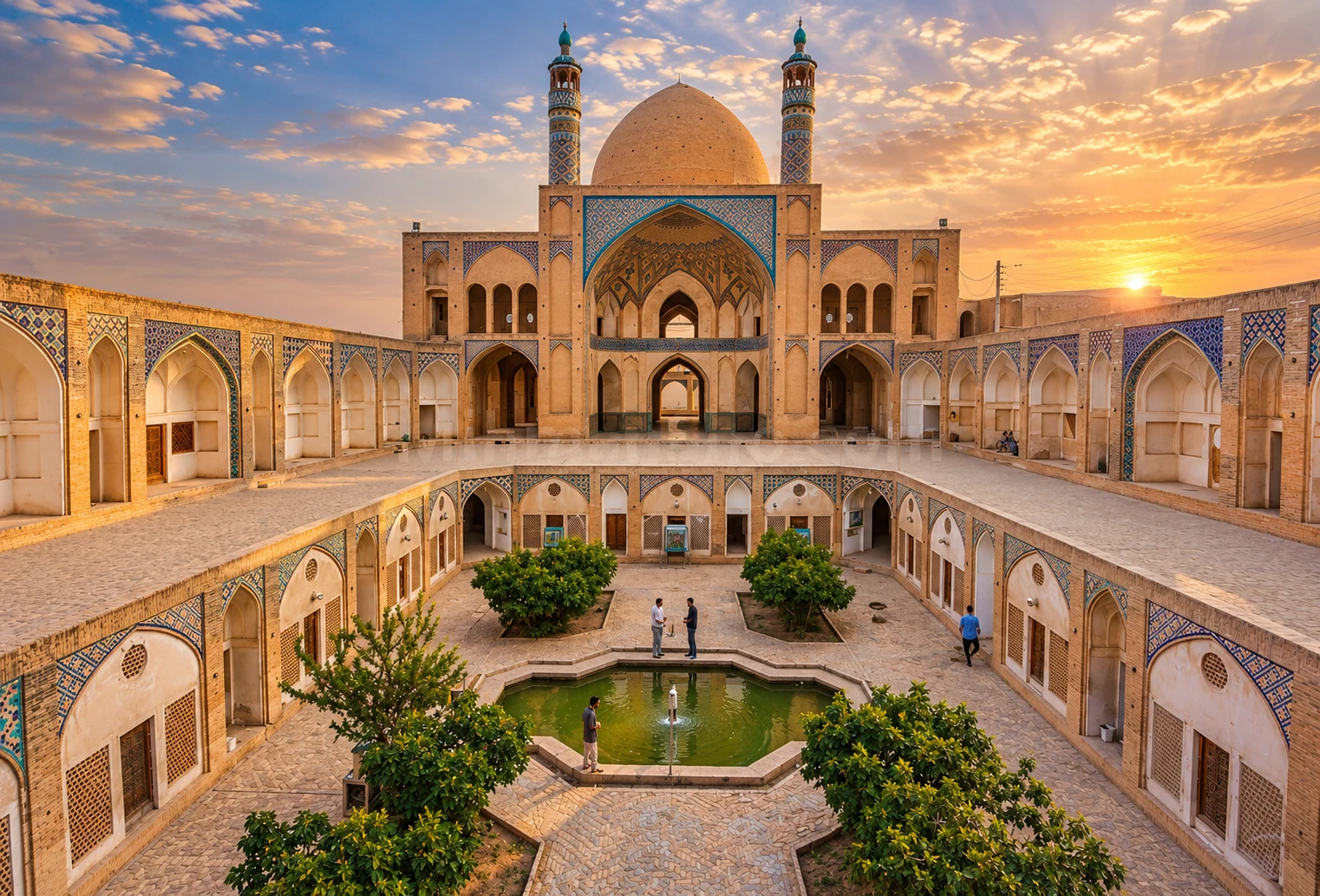 تور کاشان گردی و کویر سیازگه