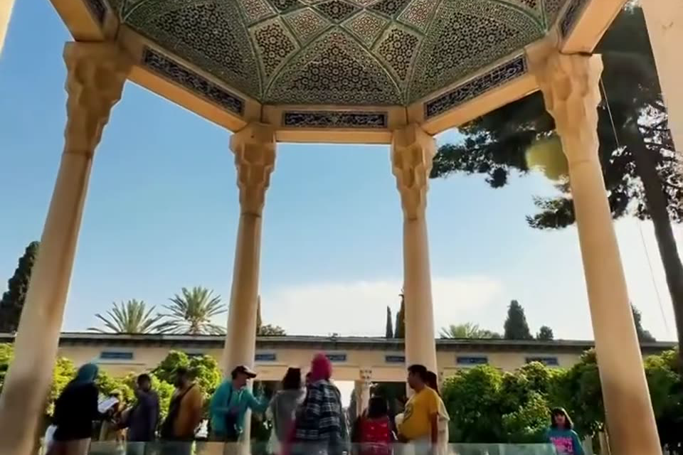 تور ریلی شیراز از حافظ تا تخت جمشید