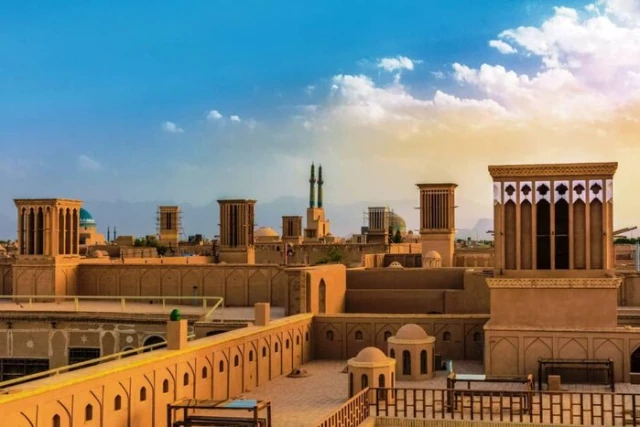 تور سفر به یزد | شهر خشت، بادگیر و تاریخ