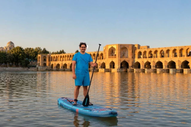 تور پدل برد زاینده رود پیمایش باغ پرندگان تا پل خواجو