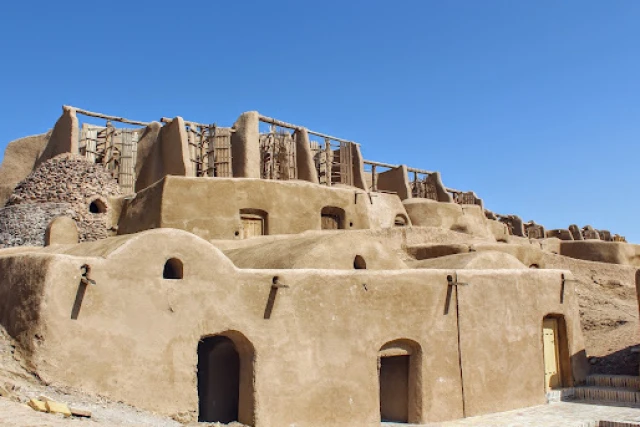 تور خواف تا نشتیفان