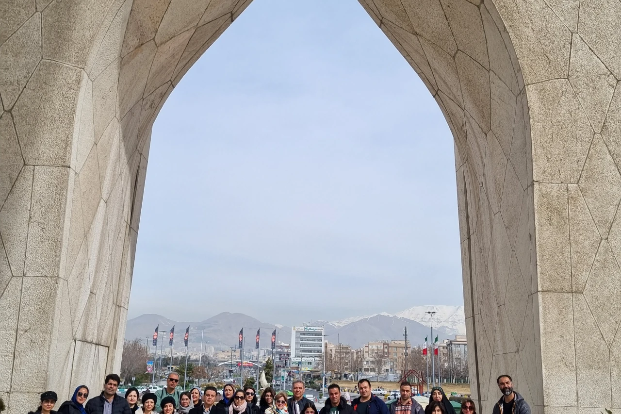 تور برج آزادی