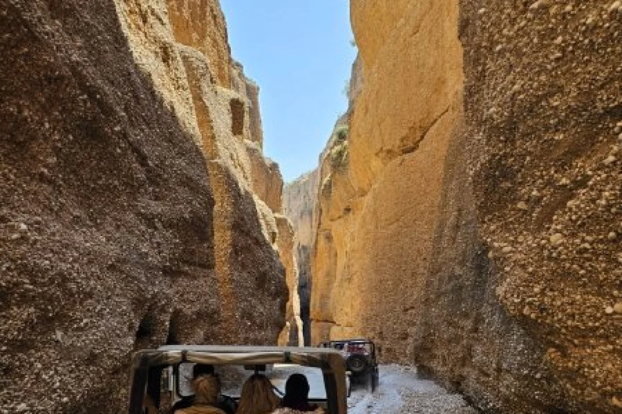 تور چالکندی و تنگه توبیرون (فرار از گرما و آب تنی)