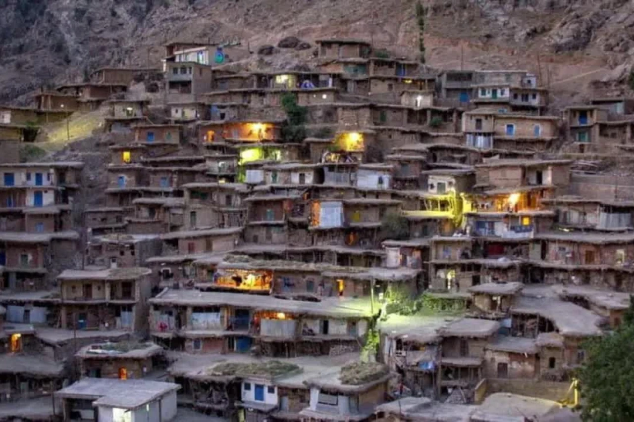 تور غار یخی چما کوهرنگ تا روستای سرآقاسید ۳/۵ روزه